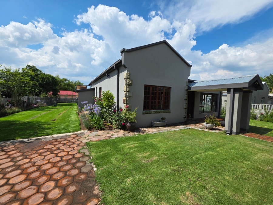 To Let 3 Bedroom Property for Rent in Eureka Free State